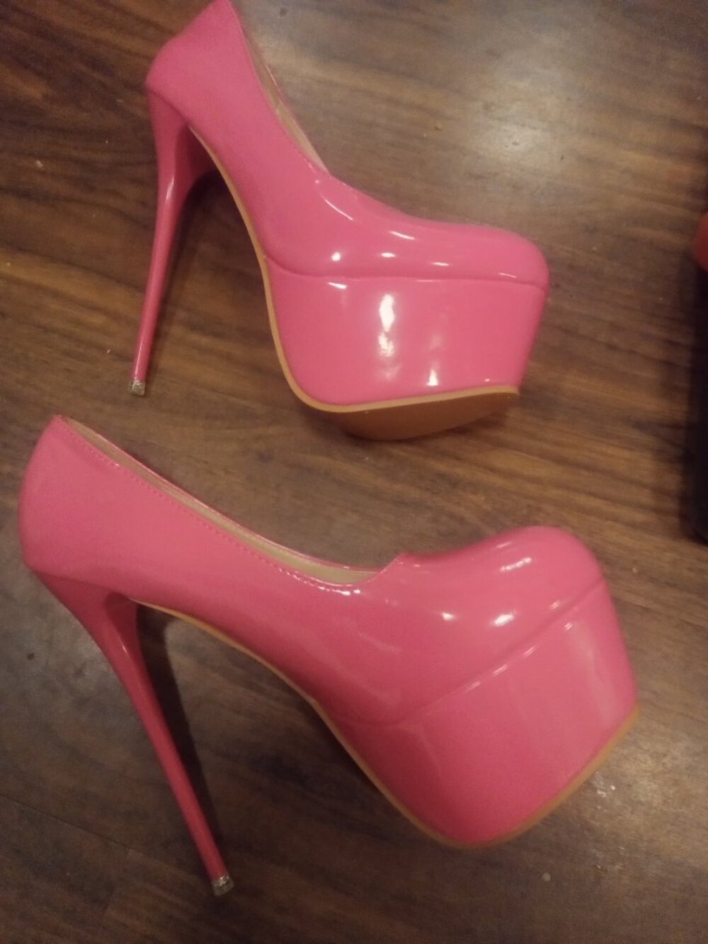 Never worn pink heels